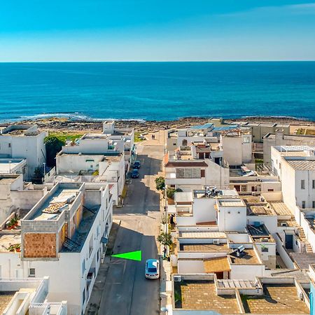 B&B Il Comandante A 100 M Dalla Spiaggia Torre San Giovanni Ugento Luaran gambar